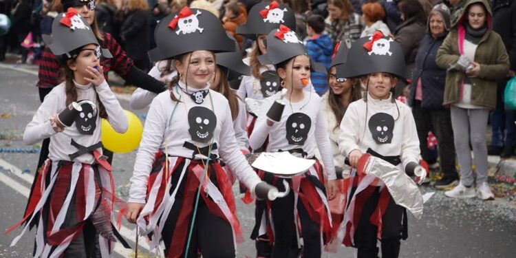 Το καρναβάλι της Νεάπολης και το κάψιμο του Καρνάβαλου. Φωτορεπορτάζ