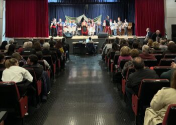 Η όμορφη εκδήλωση του Δημοτικού Σχολείου Νεάπολης για την 25η Μαρτίου.  Βίντεο και φωτογραφίες