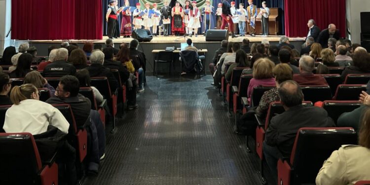 Η όμορφη εκδήλωση του Δημοτικού Σχολείου Νεάπολης για την 25η Μαρτίου.  Βίντεο και φωτογραφίες