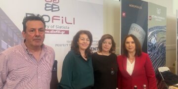 Καλλιόπη Βέττα: Επίσκεψη στην έκθεση Οινόραμα