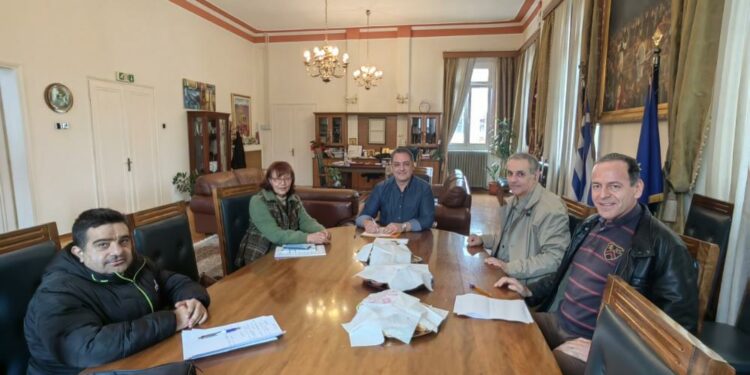 Συνάντηση του Προέδρου ΤΕΕ/ΤΔΜ και της Αντιπροέδρου της Αντιπροσωπείας ΤΕΕ/ΤΔΜ με τον Δήμαρχο Κοζάνης