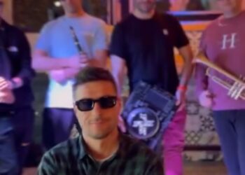 Το viral βίντεο για την 25η Μαρτίου, με χάλκινα Βοΐου και DJ