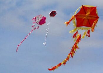 Καθαρά Δευτέρα: Τα έθιμα, οι γεύσεις και η ιστορία της ημέρας που σηματοδοτεί τη Σαρακοστή