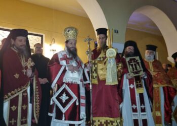 Σιάτιστα: Σε κλίμα κατάνυξης η περιφορά του Επιταφίου.  Βίντεο και φωτογραφίες