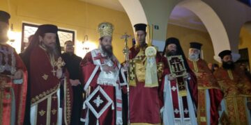 Σιάτιστα: Σε κλίμα κατάνυξης η περιφορά του Επιταφίου.  Βίντεο και φωτογραφίες