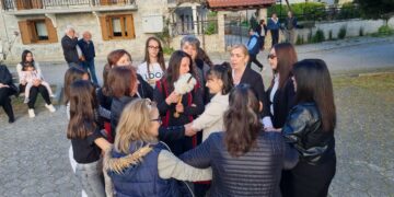 Δήμος Βοΐου: Πραγματοποιήθηκε το έθιμο του καψίματος της Ρόκας στο Μικρόκαστρο. Βίντεο και Φωτογραφίες