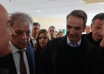 Κοινό υπόμνημα επέδωσαν στον Πρωθυπουργό, Εργατικά Κέντρα και ΓΕΝΟΠ