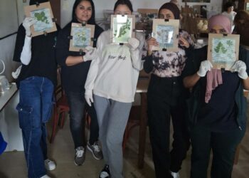 Όταν οι τέχνες γίνονται γέφυρα – Συμμετοχή του Κ.Φ.Α.Α. Πενταλόφου Δήμου Βοΐου στο εργαστήριο κυανοτυπίας
