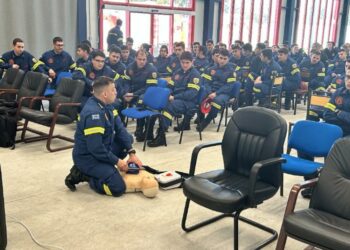 Οι σπούδαστες της Σχολής Πυροσβεστών εκπαιδευτήκαν στις πρώτες βοήθειες