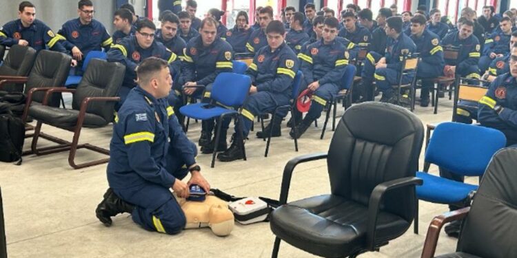 Οι σπούδαστες της Σχολής Πυροσβεστών εκπαιδευτήκαν στις πρώτες βοήθειες