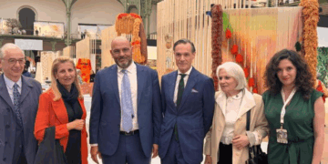 Διεθνής Ανάδειξη για την Ελληνική Χειροτεχνία και το Πανεπιστήμιο Δυτικής Μακεδονίας στη Μπιενάλε “Revelations” στο Παρίσι