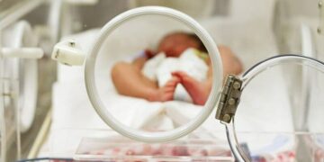 Έγκυος στον 7ο μήνα έχασε τη ζωή της από ανεύρυσμα – Σε θερμοκοιτίδα μεταφέρθηκε το νεογνό