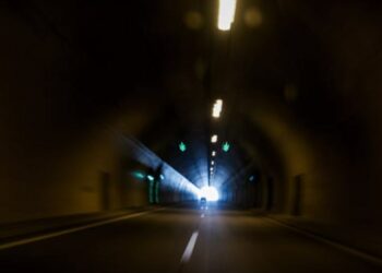 Τροχαίο ατύχημα στη Εγνατία Οδό, εντός τούνελ, στο ύψος των Γρεβενών