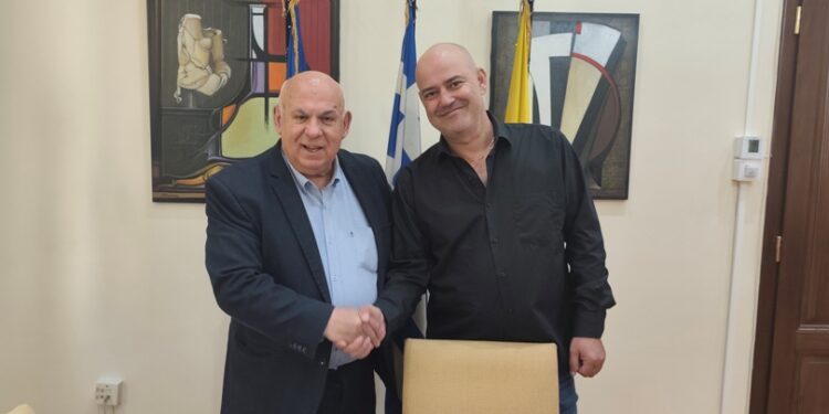 Ορκωμοσία νέου μόνιμου υπαλλήλου στο πρόγραμμα «Βοήθεια στο Σπίτι» του Δήμου Γρεβενών