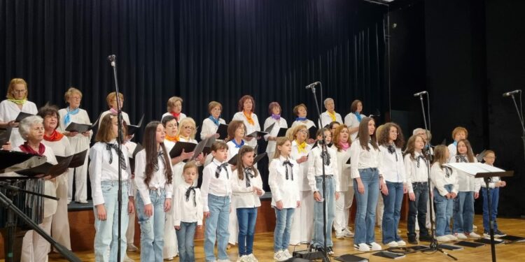 Δήμος Βοΐου: Με μεγάλη επιτυχία το  1ο Χορωδιακό Φεστιβάλ Σιάτιστας. Βίντεο και Φωτογραφίες