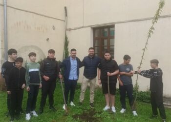 Οι νέοι Γεωπόνοι φύτεψαν “γνώση και ελπίδα” στο Γυμνάσιο Εράτυρας