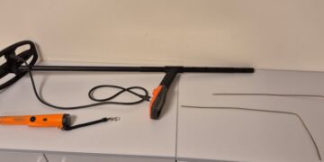 Καστοριά: Έψαχνε παράνομα για λίρες και αρχαία