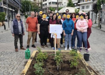 Δήμος Γρεβενών: Συμβολική δενδροφύτευση με αφορμή την Γιορτή της Μητέρας