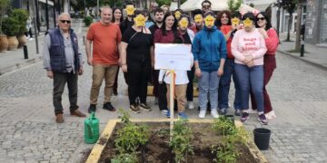 Δήμος Γρεβενών: Συμβολική δενδροφύτευση με αφορμή την Γιορτή της Μητέρας