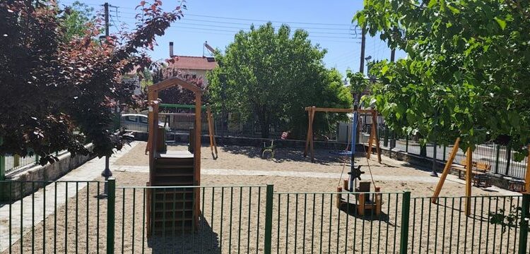 Δήμος Γρεβενών: Παραδόθηκαν προς χρήση οι τέσσερις πρώτες πιστοποιημένες και ανακαινισμένες Παιδικές Χαρές