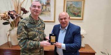 Εθιμοτυπική συνάντηση του Δημάρχου Γρεβενών με τον Διοικητή της 1ης ΣΤΡΑΤΙΑΣ/EU-OHQ «ΑΧΙΛΛΕΑΣ»