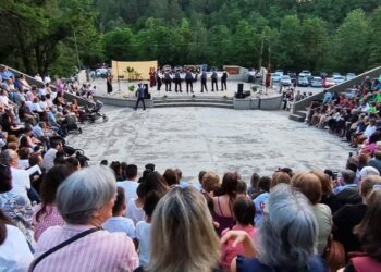 Πολιτιστικό Καλοκαίρι 2025: «Με Χορό και Τραγούδι, κάθε Τόπος Ζει και Ακούγεται». Μια βραδιά πολιτισμού, παράδοσης και συγκίνησης στα Γρεβενά