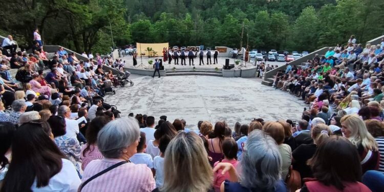 Πολιτιστικό Καλοκαίρι 2025: «Με Χορό και Τραγούδι, κάθε Τόπος Ζει και Ακούγεται». Μια βραδιά πολιτισμού, παράδοσης και συγκίνησης στα Γρεβενά
