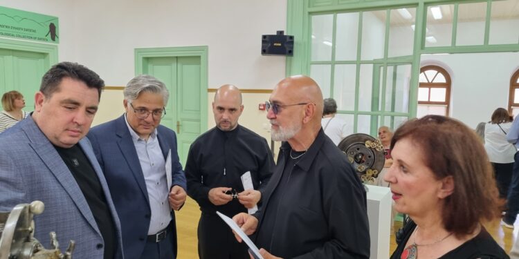 Δήμος Βοΐου: Έναρξη με μια υπέροχη έκθεση γλυπτικής για τις Γιορτές Βοΐου «Πέλεκον 2025». Βίντεο και φωτογραφίες