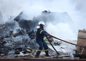 Γρεβενά: Πυρκαγιά σε κτηνοτροφική μονάδα στο Παλαιοχώρι (video)