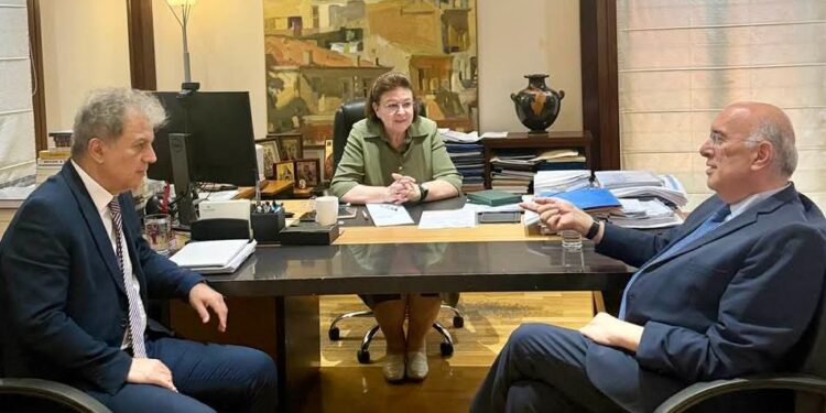Μιχάλης Παπαδόπουλος: Συνάντηση με την Υπουργό Πολιτισμού Λίνα Μενδώνη και τον Περιφερειάρχη Δυτικής Μακεδονίας