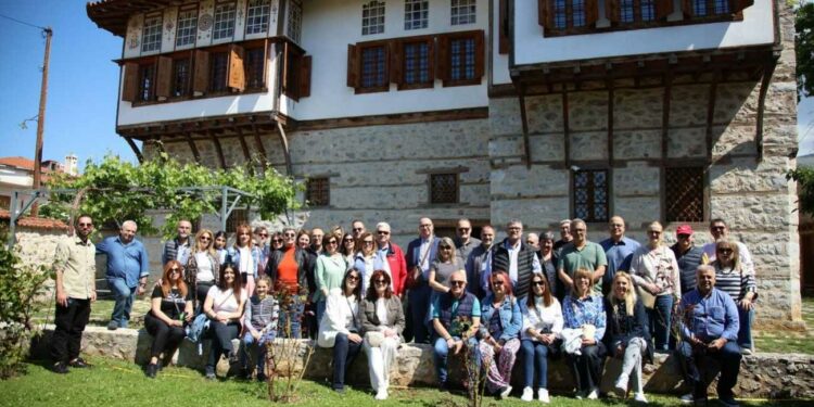 Με επίσκεψη & ξενάγηση στην όμορφή Σιάτιστα ολοκληρώθηκαν οι παράλληλες εκδηλώσεις και δράσεις στο πλαίσιο της Γενικής Συνέλευσης της Κεντρικής Ένωσης Επιμελητηρίων Ελλάδος που φιλοξενήθηκε στην Κοζάνη