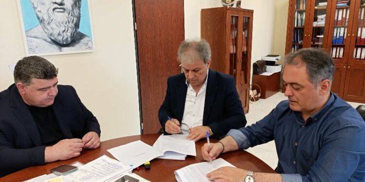 Περιφέρεια Δυτικής Μακεδονίας: Υπεγράφη η προγραμματική σύμβαση για τη «Βελτίωση οδού Κερασιά- Μηλιά»