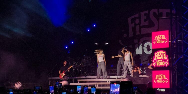 Fiesta Voio 2η μέρα.  Μαρίνα Σάττι και Ελεωνόρα Ζουγανέλη.  Βίντεο