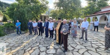 Στο Μαρτυρικό Μικρολίβαδο ο Δήμαρχος Γρεβενών με τον Γερμανό Πρόξενο Θεσσαλονίκης και τον Εκπρόσωπο των Μαρτυρικών Χωριών