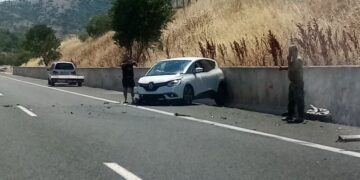 Τροχαίο στην Εγνατία στο ύψος της Καλαμιάς. Φωτογραφίες