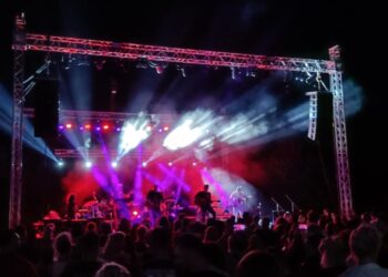Stranafest: Οι Πυξ Λαξ ξεσήκωσαν μικρούς και μεγάλους στον Περδίκκα Εορδαίας.  Βίντεο