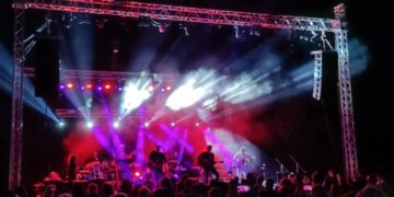 Stranafest: Οι Πυξ Λαξ ξεσήκωσαν μικρούς και μεγάλους στον Περδίκκα Εορδαίας.  Βίντεο