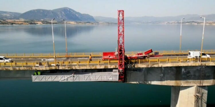 Αυτοψίες για τη μελέτη αποκατάστασης της γέφυρας Σερβίων