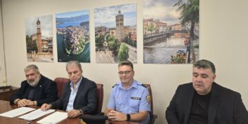 Υπογραφή Προγραμματικής Σύμβασης για εγκατάσταση εξομοιωτή πυρκαγιάς στη Σχολή Πυροσβεστών Πτολεμαΐδας