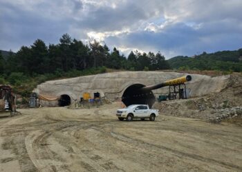 Ο Γιώργος Κασαπίδης στη σήραγγα Κλεισούρας