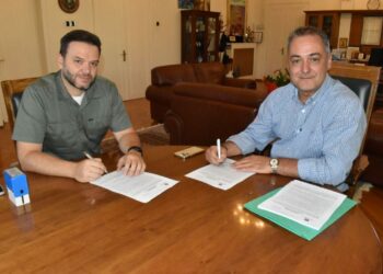 Δήμος Κοζάνης: Υπογραφή σύμβασης για τη συντήρηση και την επισκευή δώματος του 2ου Λυκείου και 2ου ΕΠΑΛ Κοζάνης 