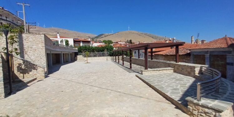 Σιάτιστα: Ολοκλήρωση Εργασιών Ανάπλασης Πλατείας Εμπορίου. Βίντεο