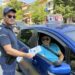 Από αστυνομικούς του Τμήματος Τροχαίας Γρεβενών, πραγματοποιήθηκε ενημερωτική δράση με διανομή ενημερωτικών φυλλαδίων