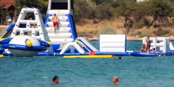 Τραυματισμός 13χρονου σε θαλάσσια παιδική χαρά στη Θάσο