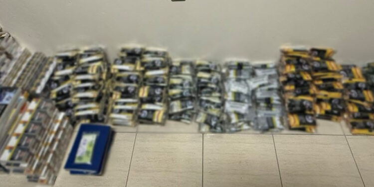 Πτολεμαΐδα: Σύλληψη 59χρονης με αφορολόγητα τσιγάρα και καπνό