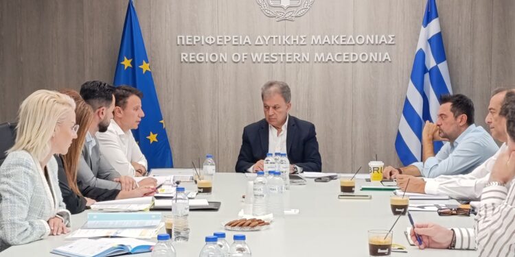 Συνάντηση του Περιφερειάρχη Δυτικής Μακεδονίας Γιώργου Αμανατίδη  με τον Διοικητή της 3ης ΥΠΕ και τους Διοικητές των Νοσοκομείων της Περιφέρειας