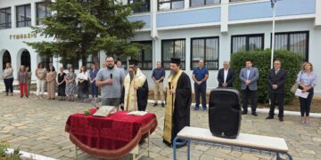 Πραγματοποιήθηκε ο Αγιασμός στο Γυμνάσιο- Λύκειο Σιάτιστας.  Βίντεο και φωτογραφίες