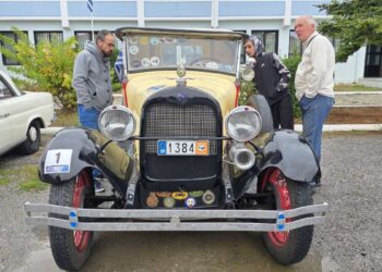 Ο Σύλλογος Κλασσικού Αυτοκινήτου Χαλκιδικής περιηγήθηκε στο Βόιο.  Βίντεο και φωτογραφίες