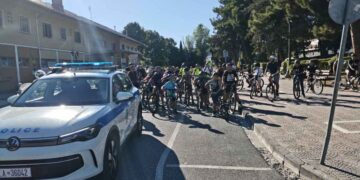 Με αφορμή την «Ευρωπαϊκή Εβδομάδα Κινητικότητας» τo Τμήμα Τροχαίας Κοζάνης πραγματοποίησε δράση κυκλοφοριακής αγωγής, σε παιδιά που κινήθηκαν με τα ποδήλατά τους, μέσα στην πόλη της Κοζάνης