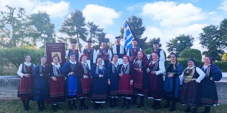 Αγιασμός και έναρξη χορευτικών τμημάτων στον Σύλλογο Βοϊωτών Κοζάνης